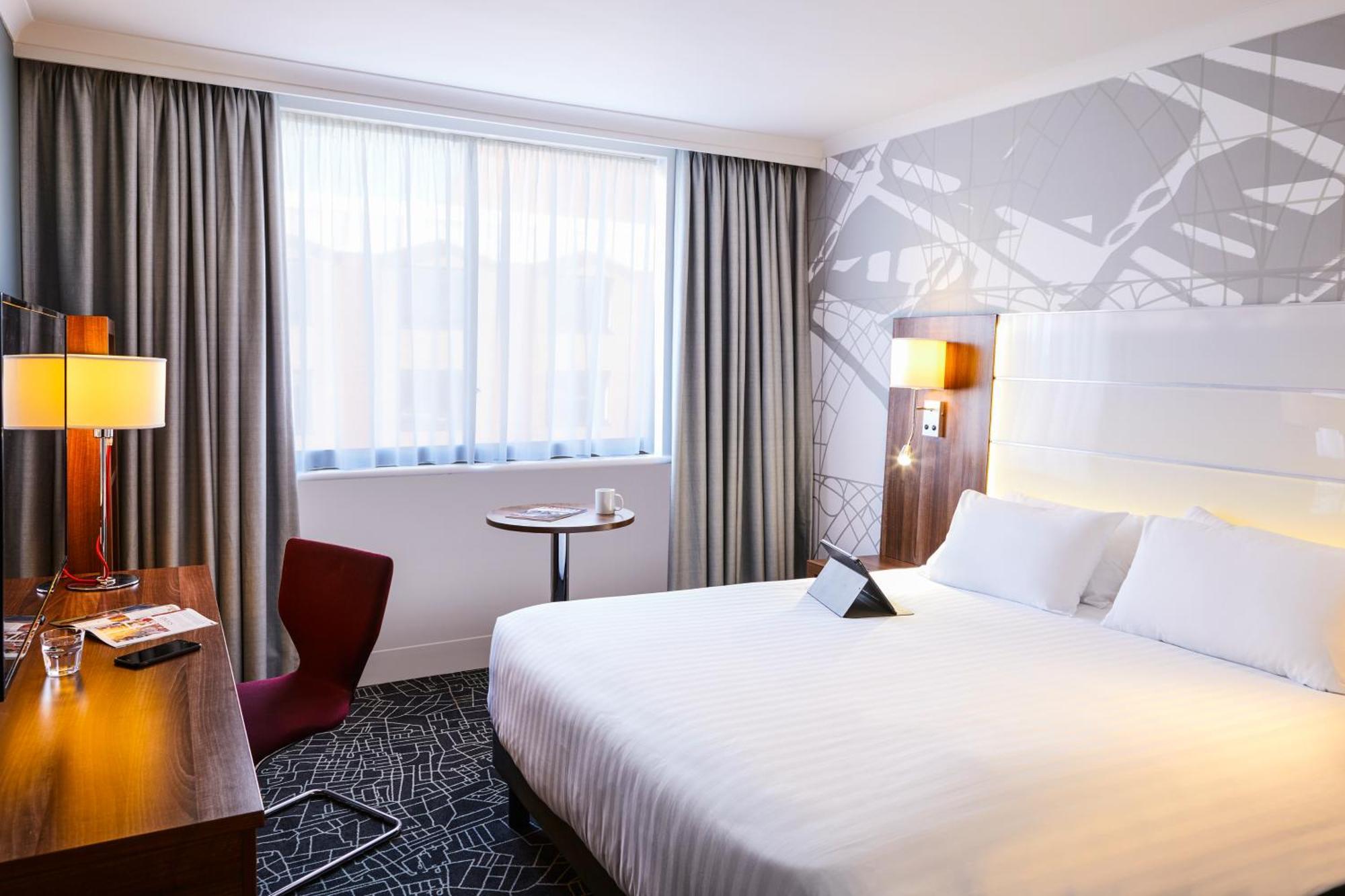 Mercure Telford Centre Hotel Extérieur photo