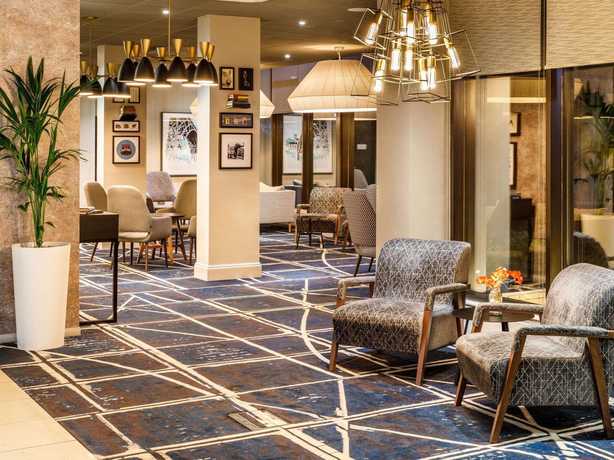 Mercure Telford Centre Hotel Extérieur photo