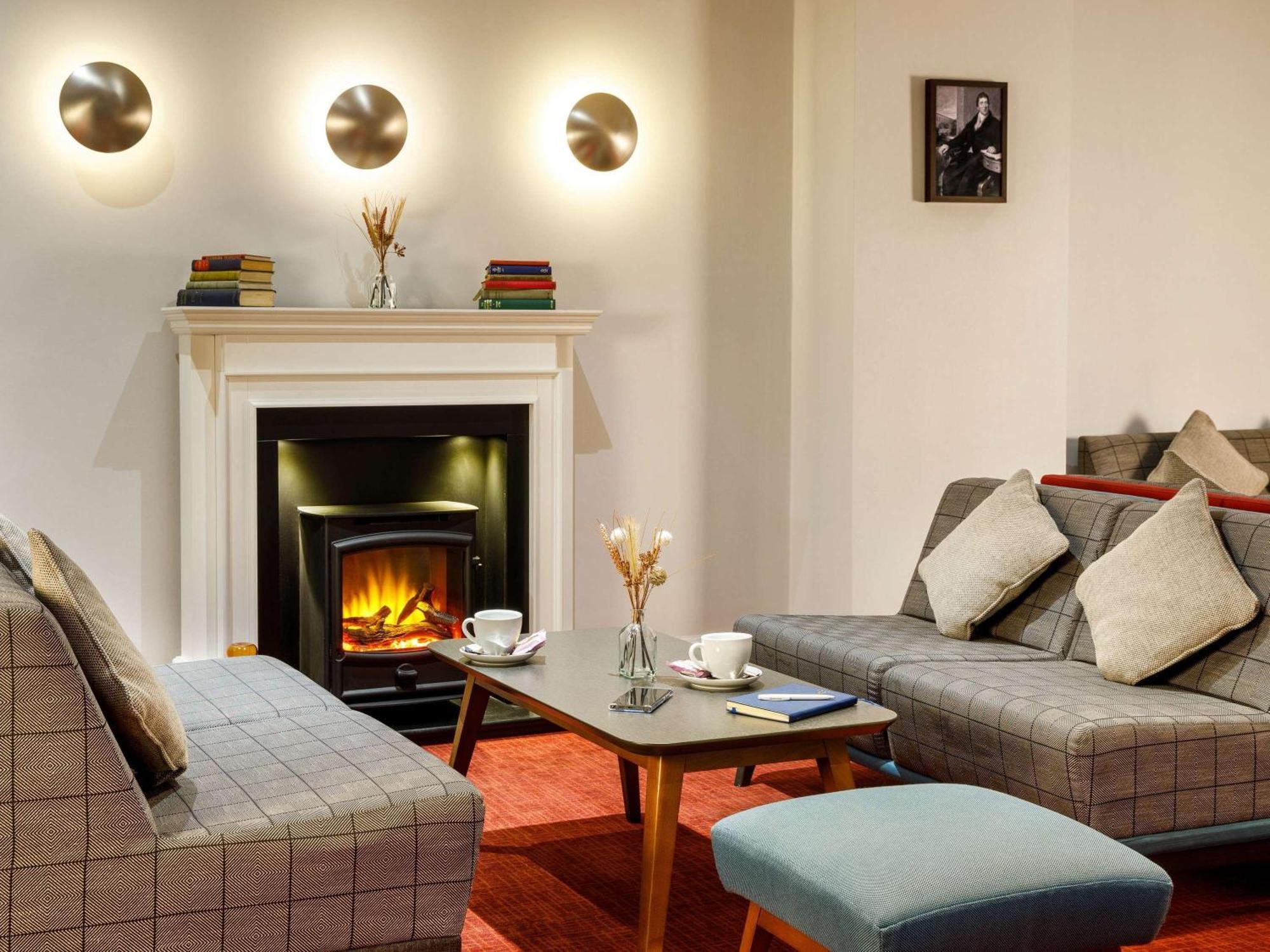 Mercure Telford Centre Hotel Extérieur photo