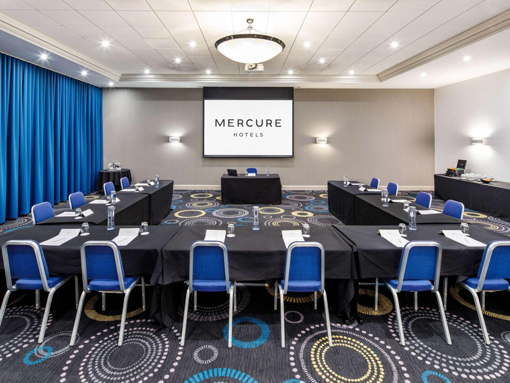 Mercure Telford Centre Hotel Extérieur photo