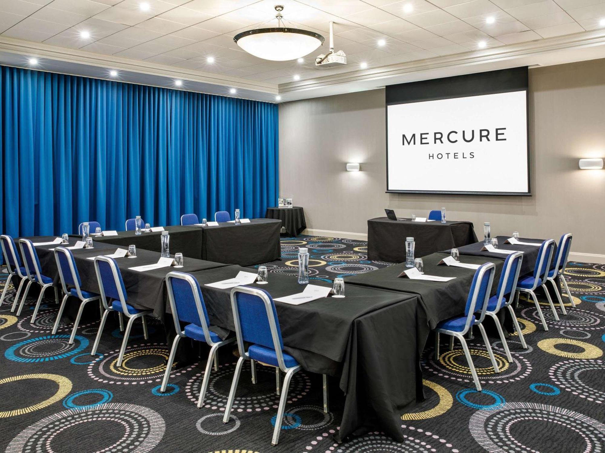 Mercure Telford Centre Hotel Extérieur photo