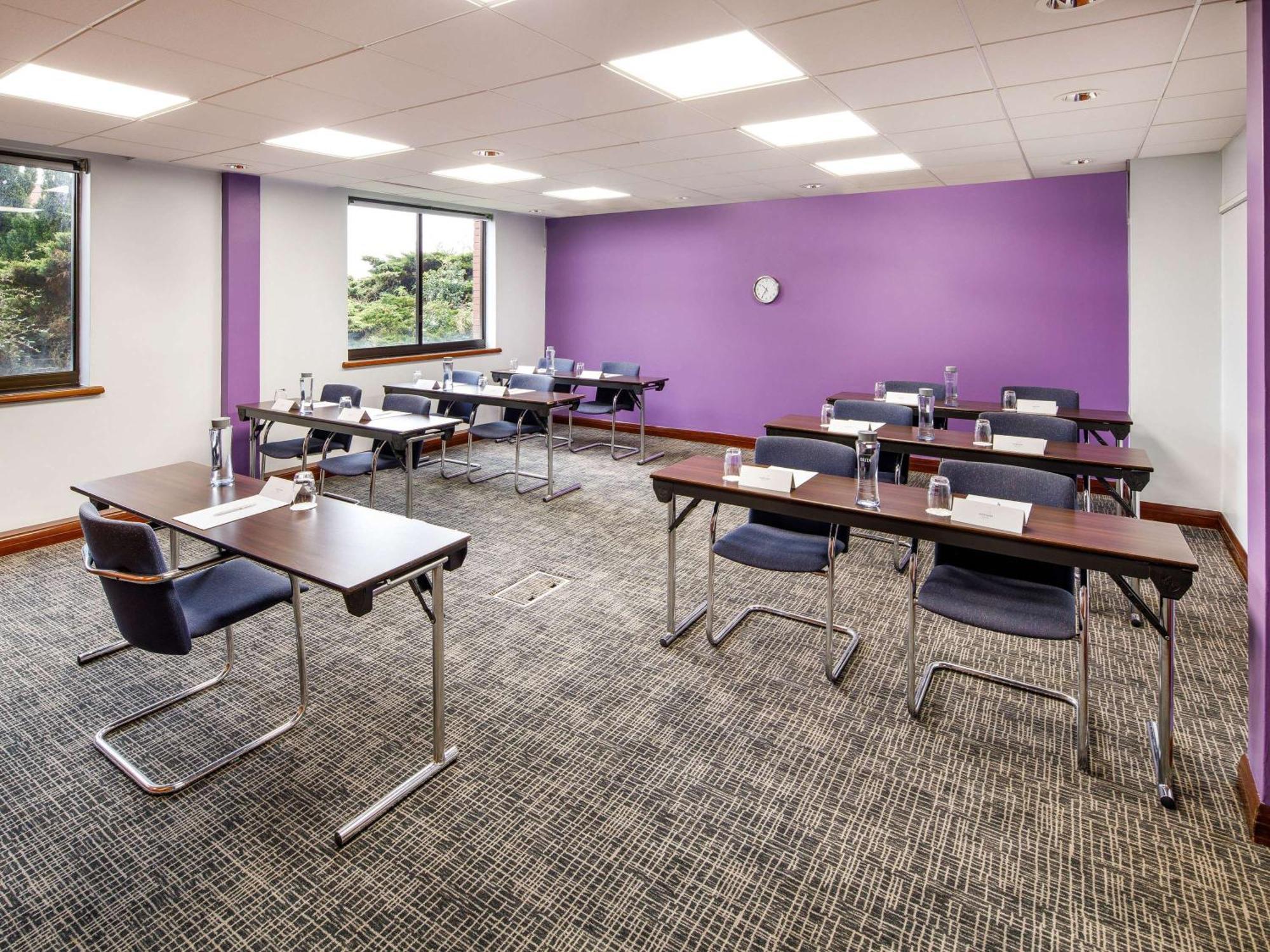 Mercure Telford Centre Hotel Extérieur photo