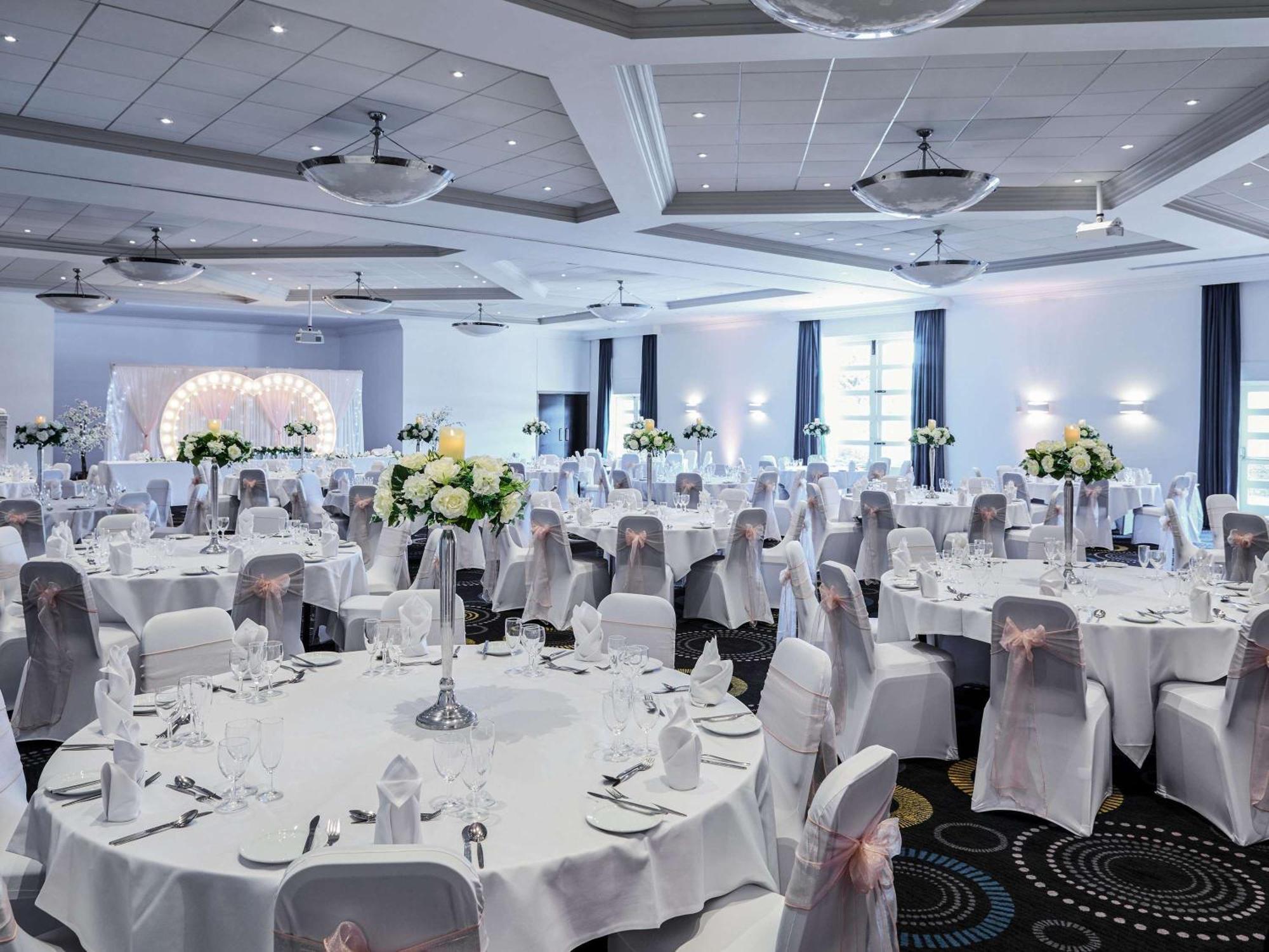 Mercure Telford Centre Hotel Extérieur photo